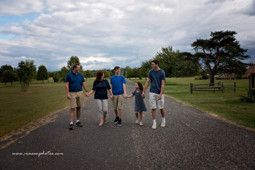 Early Fall Family Outdoor-3